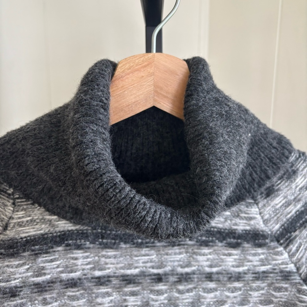 NWT Industry Republic Turtleneck Sweater Women S Gray Striped Oversized Pullover